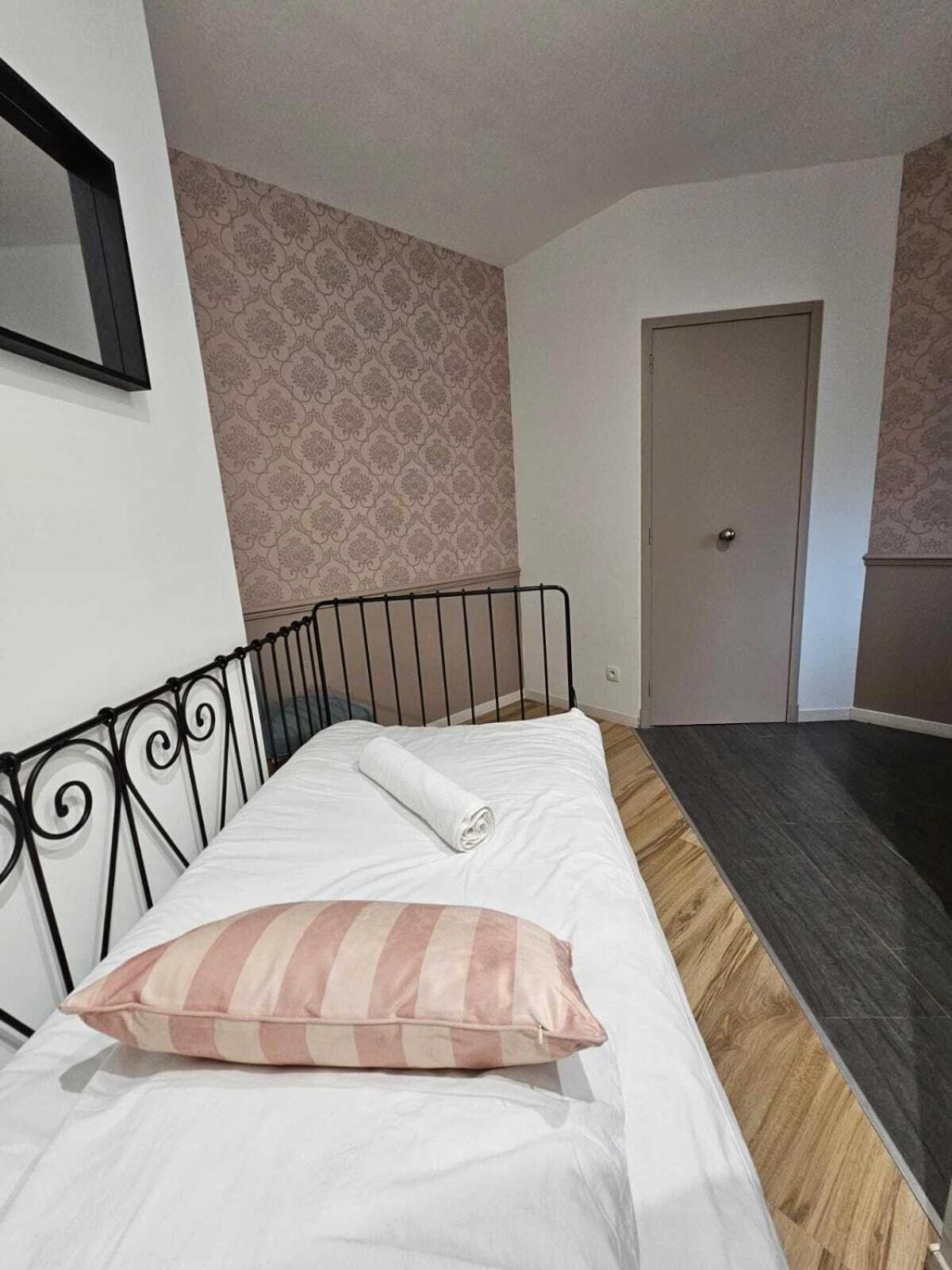 Les Penates De Loire Apartment Ancenis Phòng bức ảnh